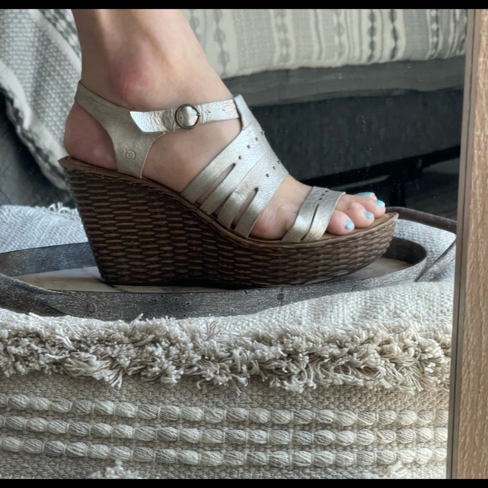 b.o.c. By Born Leather Wedges